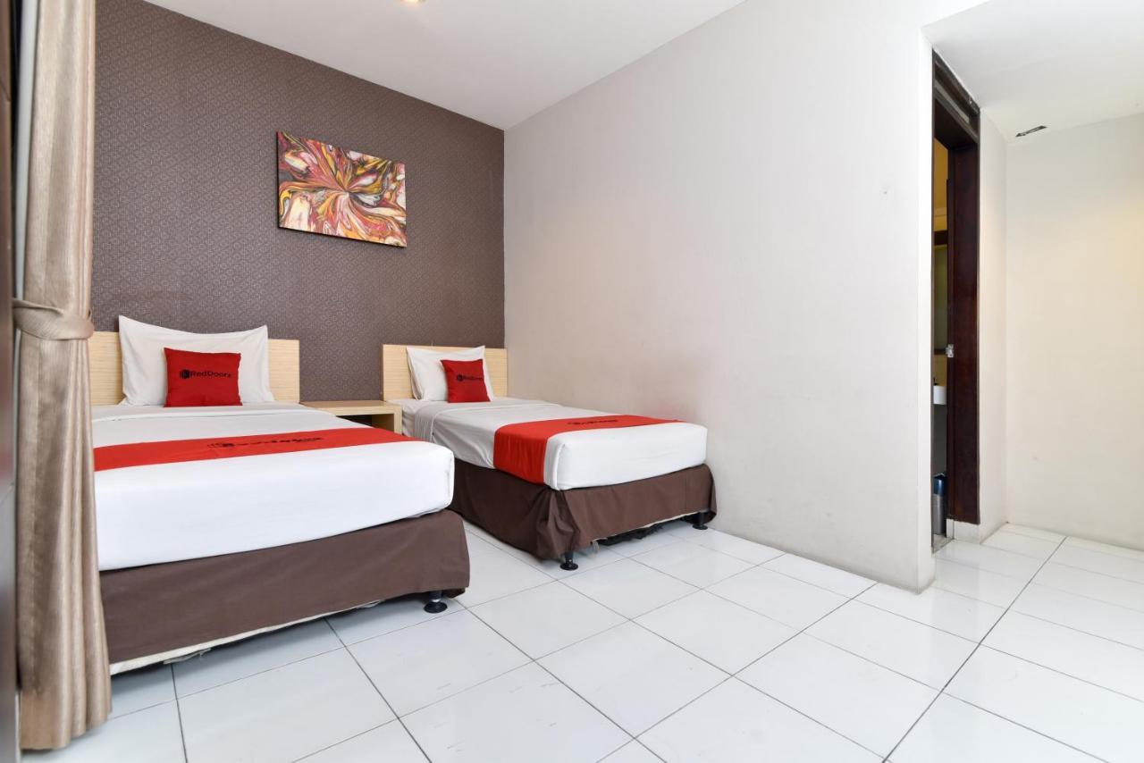 Reddoorz Plus @ Raya Legian Dış mekan fotoğraf