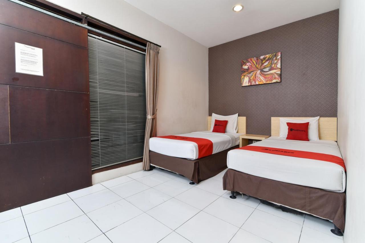 Reddoorz Plus @ Raya Legian Dış mekan fotoğraf